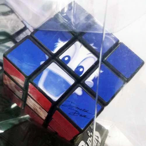 Disney Theme Park Edition Game - Character Rubik's Cube 5 Disney Theme Park Edition Game - Character Rubik's Cube - Image 3