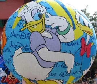 Disney Balzac Ball - 15 Inch - Mickey Mouse And Friends 5 Disney Balzac Ball - 15 Inch - Mickey Mouse And Friends - Image 3